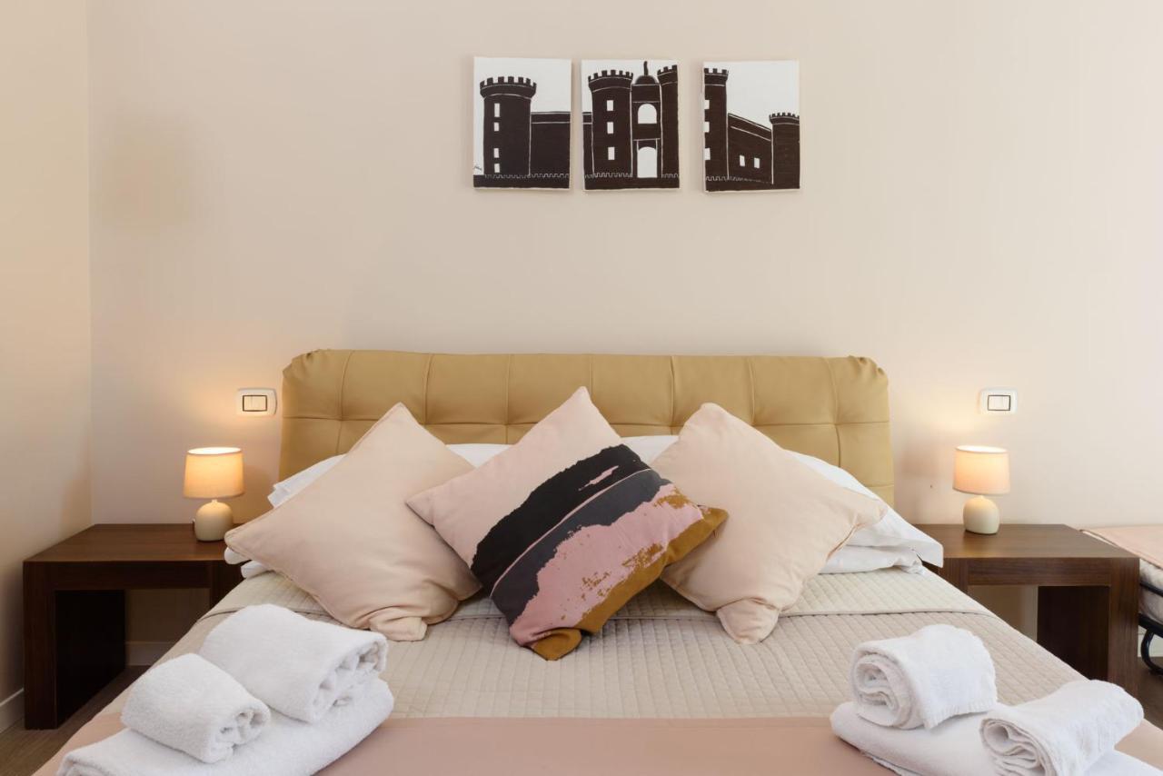 Domus Angioina Bed and Breakfast Neapel Exteriör bild